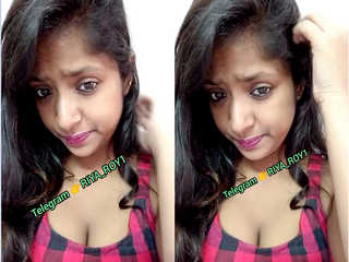 Today Exclusive – Desi Girl Riya Shows Nude Body with Dirty Bangla Talking