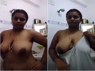 Today Exclusive – Telugu Bhabhi Shows Her Boobs