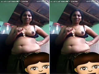 Today Exclusive – Telugu Bhabhi Shows her Boobs on vc