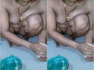 Today Exclusive –Desi Bhabhi bathing Video Record by Hubby Part 1