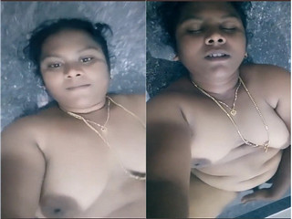 Today Exclusive -Horny Bhabhi Record her Nude Selfie