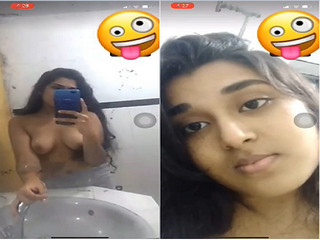 Today Exclusive -Sexy Desi girl Record her Boobs Selfie
