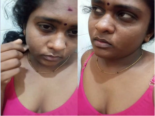 Today Exclusive-Sexy Tamil Bhabhi Shows Her Boobs and Pussy Part 1