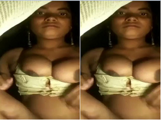 Today Exclusive- Desi Village Girl Shows Her Boobs and Pussy