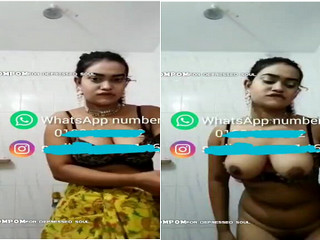 Today Exclusive- Horny Desi Girl Shows her Boobs and Pussy