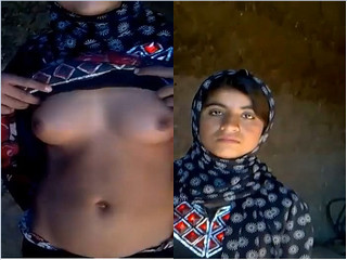 Today Exclusive-Paki Girl Shows Her Boobs