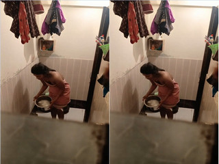 Today Exclusive-Big Ass Desi Bhabhi bathing Capture Part 2