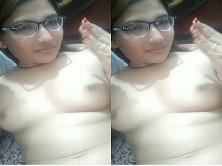 Today Exclusive- Sexy paki Girl Shows her Boobs and Pussy