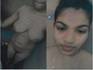 Today Exclusive-Sexy Desi girl Record Nude Selfie