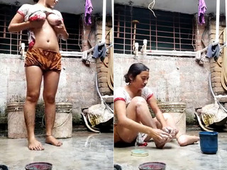Today Exclusive-Sexy Desi Girl Bathing Part 1