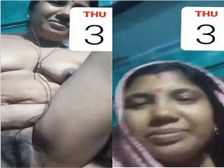 Today Exclusive- Desi Wife Shows her Nude Body