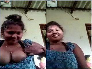Today Exclusive -Desi Village Girl Shows Boobs TO Lover on Vc