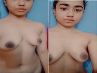 Today Exclusive- Desi Girl Shows Her Nude Body