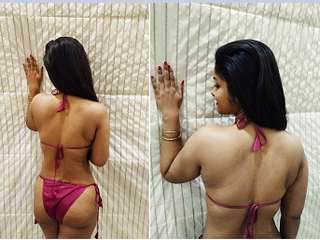 Exclusive- Very Hot Desi Bhabhi Gives Nice Blowjob To Hubby