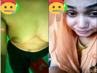 Desi Girl Shows boobs on VC