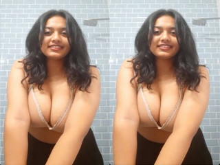 Sexy Desi Girl Shows Nude Body and Ridding Part 5