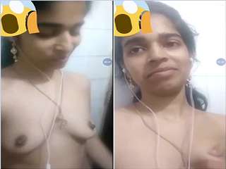 Exclusive- Desi Girl Showing Her Boobs on video call