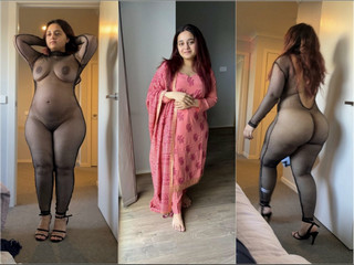Desi Bhabhi Shows Nude Body Part 2