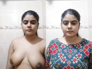 Punjabi Girl Shows Boobs