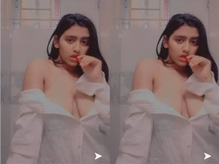 Sexy Desi Girl Shows Nude Body and bathing part 2