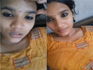 Desi Mallu Girl Shows her Pussy