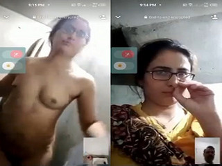 Desi Girl Shows Her Boobs and Pussy on VC