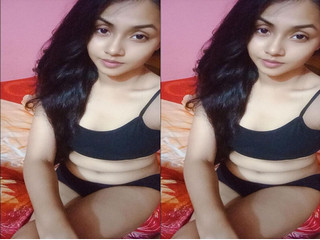 Desi Girl Shows Body and Blowjob Part 1