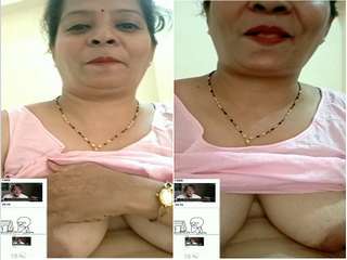Today Exclusive-Desi Horny Bhabhi SHowing Her Boobs and Pussy On video Call Part 3