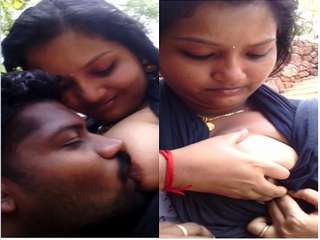 Today Exclusive- Sexy Mallu Girl Boob Sucking By Lover