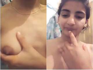 Today Exclusive- Cute look Desi Girl Showing Her Boobs and Pussy