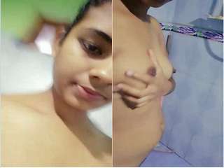 Today Exclusive-Cute Look Desi Girl Showing Her Boobs And Pussy Fingering