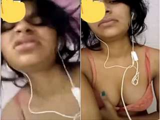 Today Exclusive- Horny Desi Girl Showing Her Boobs and Wet Pussy On video Call Part 3