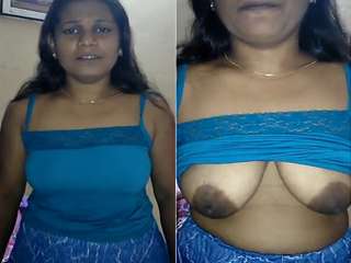 Today Exclusive- Desi Tamil Mature Wife Boob pressing By Hubby